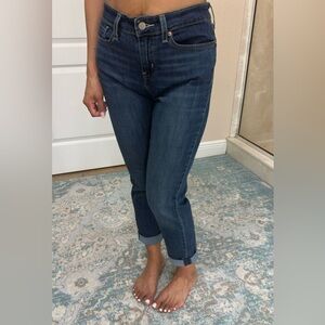 Women's Cropped Jeans in Deep Blue